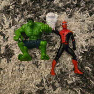 Marvel Avengers Action Figure Set - Hulk & Spider-Man with Web Accessory